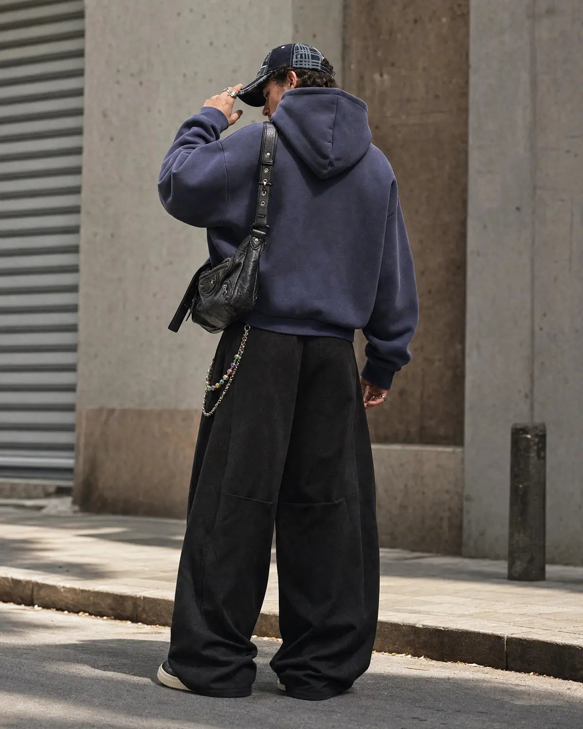 Hoodie boxy uni bleu à manches courbes — vue complémentaire 7