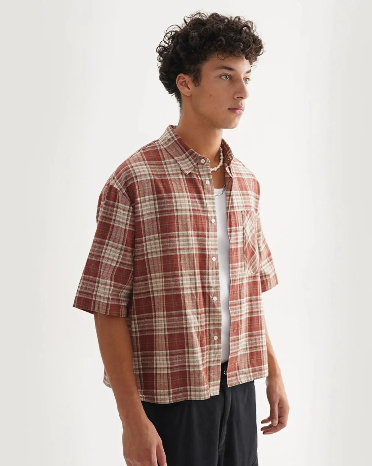 Chemise boxy à carreaux rouges en coton — vue complémentaire 8